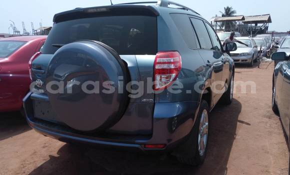 Buy Used Toyota RAV4 Silver Car in Lome in Togo Buy Used Toyota RAV4 Silver Car in Lome in Togo