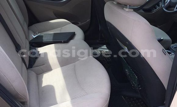 Buy Used Hyundai Elantra Brown Car in Lome in Togo Buy Used Hyundai Elantra Brown Car in Lome in Togo
