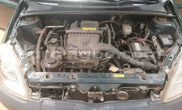 Buy Used Toyota Yaris Green Car in Lome in Togo Buy Used Toyota Yaris Green Car in Lome in Togo