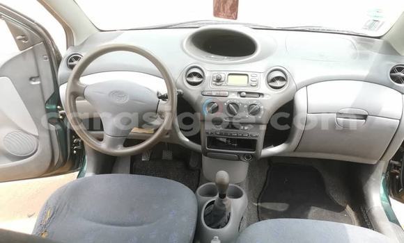 Buy Used Toyota Yaris Green Car in Lome in Togo Buy Used Toyota Yaris Green Car in Lome in Togo