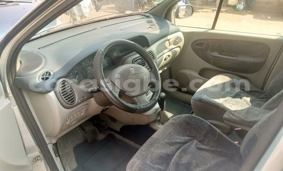 Buy Used Renault Scenic Silver Car in Lome in Togo Buy Used Renault Scenic Silver Car in Lome in Togo