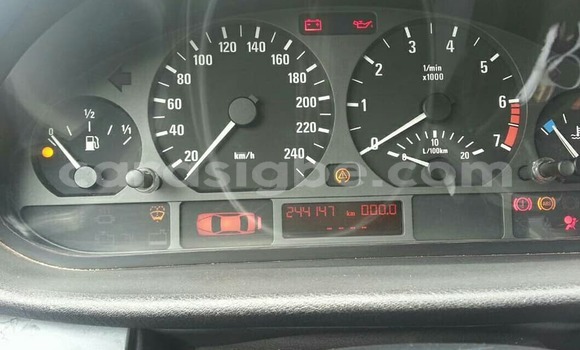 Buy Used BMW 3–Series Silver Car in Lome in Togo Buy Used BMW 3–Series Silver Car in Lome in Togo