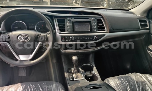 Buy Import Toyota Highlander Other Car in Lome in Togo Buy Import Toyota Highlander Other Car in Lome in Togo