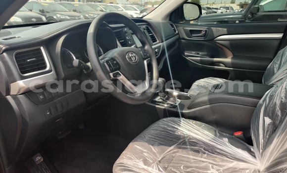 Buy Import Toyota Highlander Other Car in Lome in Togo Buy Import Toyota Highlander Other Car in Lome in Togo