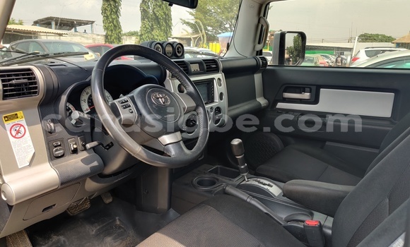 Buy Import Toyota FJ Cruiser Silver Car in Lome in Togo Buy Import Toyota FJ Cruiser Silver Car in Lome in Togo