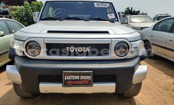Buy Import Toyota FJ Cruiser Silver Car in Lome in Togo Buy Import Toyota FJ Cruiser Silver Car in Lome in Togo