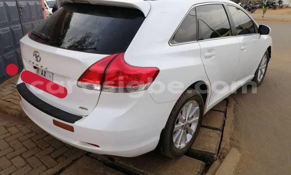 Buy Used Toyota Venza White Car in Lome in Togo Buy Used Toyota Venza White Car in Lome in Togo