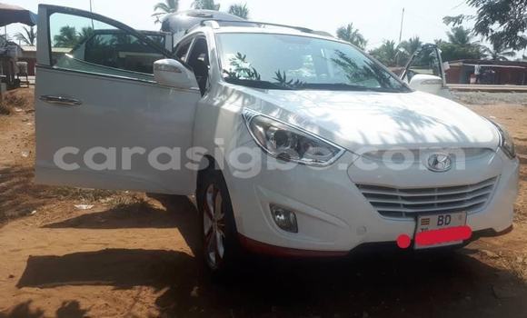 Buy Used Hyundai Tucson White Car in Lome in Togo Buy Used Hyundai Tucson White Car in Lome in Togo