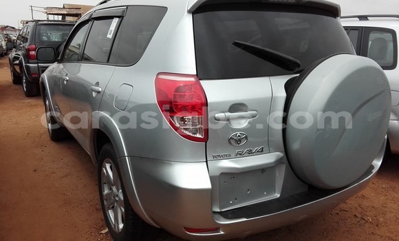 Buy Used Toyota RAV4 Silver Car in Lome in Togo Buy Used Toyota RAV4 Silver Car in Lome in Togo