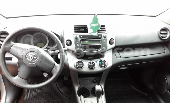 Buy Used Toyota RAV4 Silver Car in Lome in Togo Buy Used Toyota RAV4 Silver Car in Lome in Togo