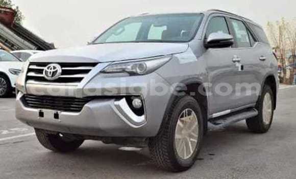 Acheter Neuf Voiture Toyota Fortuner Gris à Lomé, Togo Acheter Neuf Voiture Toyota Fortuner Gris à Lomé, Togo
