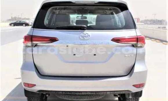 Acheter Neuf Voiture Toyota Fortuner Gris à Lomé, Togo Acheter Neuf Voiture Toyota Fortuner Gris à Lomé, Togo
