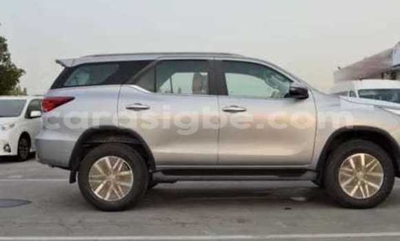 Acheter Neuf Voiture Toyota Fortuner Gris à Lomé, Togo Acheter Neuf Voiture Toyota Fortuner Gris à Lomé, Togo