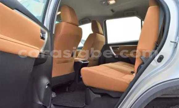 Acheter Neuf Voiture Toyota Fortuner Gris à Lomé, Togo Acheter Neuf Voiture Toyota Fortuner Gris à Lomé, Togo