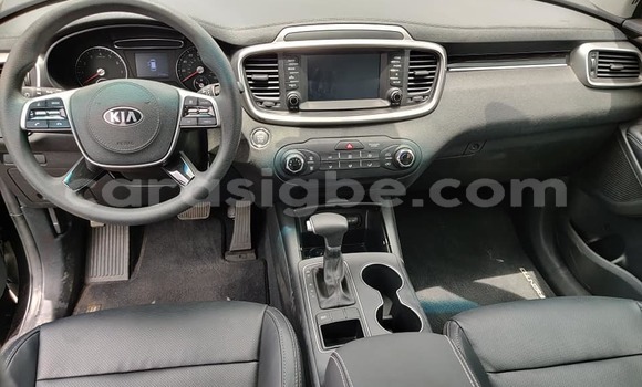 Buy Used Kia Sorento Black Car in Adawlato in Togo Buy Used Kia Sorento Black Car in Adawlato in Togo