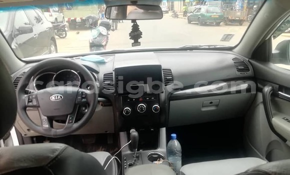 Buy Used Kia Sorento White Car in Adawlato in Togo Buy Used Kia Sorento White Car in Adawlato in Togo