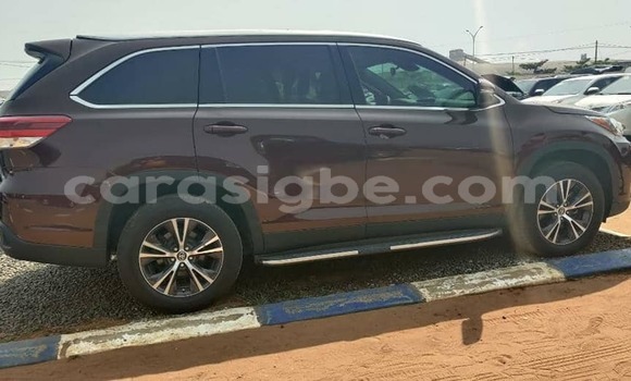Buy Used Toyota Highlander Red Car in Adawlato in Togo Buy Used Toyota Highlander Red Car in Adawlato in Togo