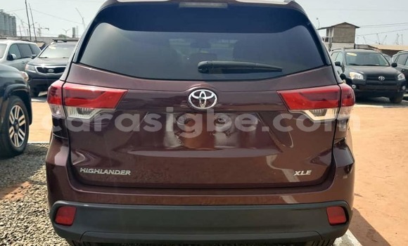 Buy Used Toyota Highlander Red Car in Adawlato in Togo Buy Used Toyota Highlander Red Car in Adawlato in Togo