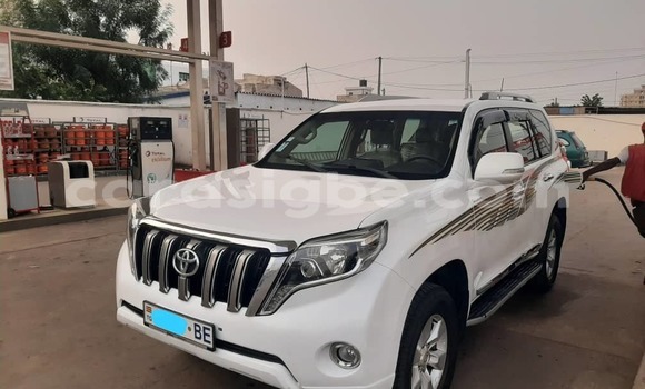 Acheter Occasion Voiture Toyota Land Cruiser Prado Blanc à Lomé, Togo Acheter Occasion Voiture Toyota Land Cruiser Prado Blanc à Lomé, Togo