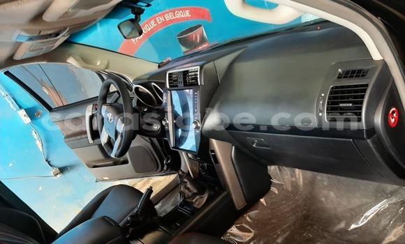 Acheter Occasion Voiture Toyota Land Cruiser Prado Blanc à Lomé, Togo Acheter Occasion Voiture Toyota Land Cruiser Prado Blanc à Lomé, Togo