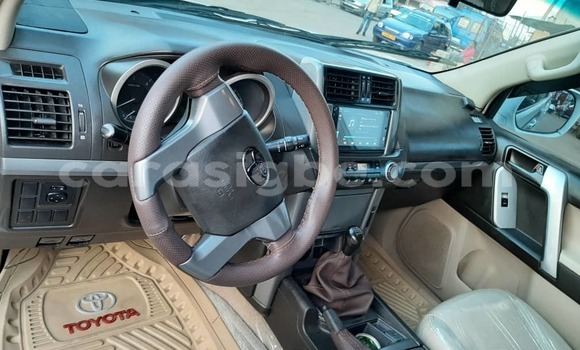 Acheter Occasion Voiture Toyota Land Cruiser Prado Blanc à Lomé, Togo Acheter Occasion Voiture Toyota Land Cruiser Prado Blanc à Lomé, Togo