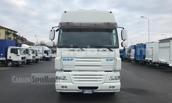 Acheter Import Utilitaire DAF CF Blanc à Lomé, Togo Acheter Import Utilitaire DAF CF Blanc à Lomé, Togo