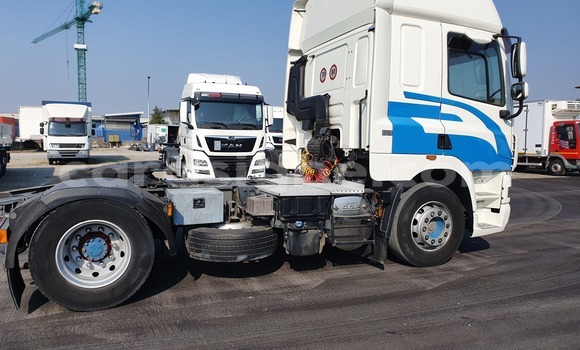 Acheter Import Utilitaire DAF CF Blanc à Lomé, Togo Acheter Import Utilitaire DAF CF Blanc à Lomé, Togo