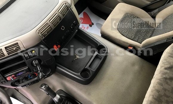 Acheter Import Utilitaire DAF CF Blanc à Lomé, Togo Acheter Import Utilitaire DAF CF Blanc à Lomé, Togo