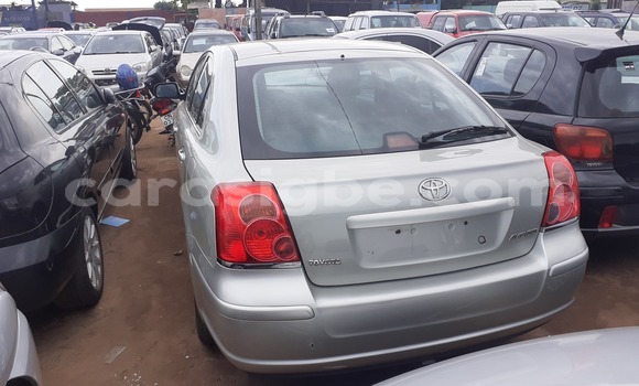 Acheter Import Voiture Toyota Avensis Beige à Lomé, Maritime