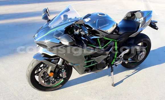 Buy Used Kawasaki Ninja Beige Bike in Lome in Togo Buy Used Kawasaki Ninja Beige Bike in Lome in Togo