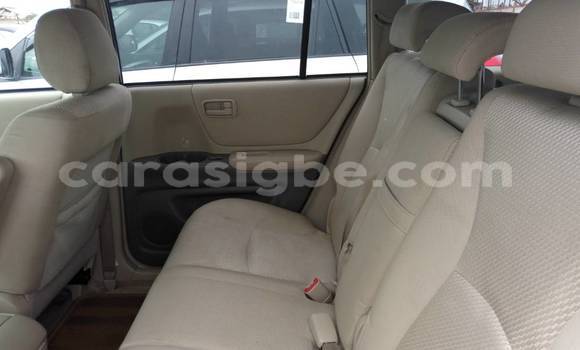 Buy Used Toyota Highlander Silver Car in Lome in Togo Buy Used Toyota Highlander Silver Car in Lome in Togo