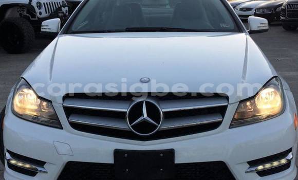 Buy Import Mercedes‒Benz C–Class White Car in Lome in Togo Buy Import Mercedes‒Benz C–Class White Car in Lome in Togo
