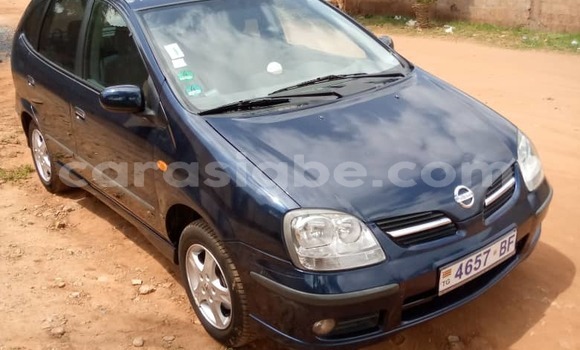 Buy Used Nissan Almera Tino Blue Car in Lome in Maritime