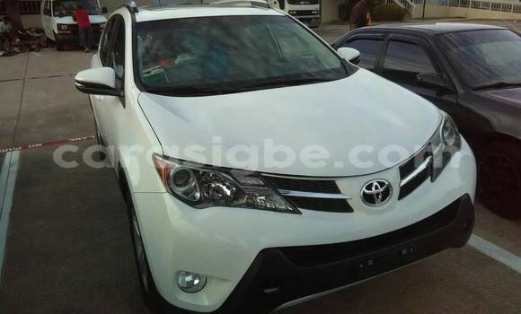 Buy Used Toyota RAV4 White Car in Lome in Togo Buy Used Toyota RAV4 White Car in Lome in Togo