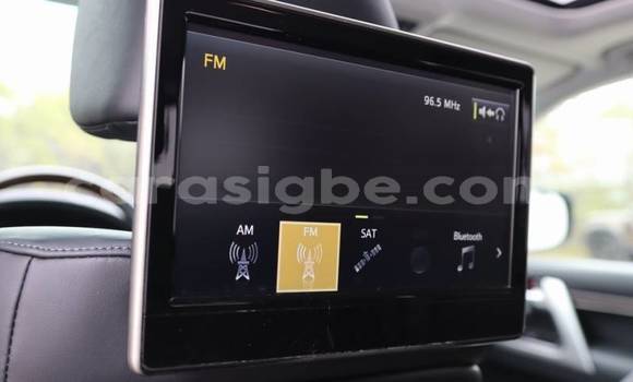 Buy Import Toyota Land Cruiser Silver Car in Bassar in Togo Buy Import Toyota Land Cruiser Silver Car in Bassar in Togo