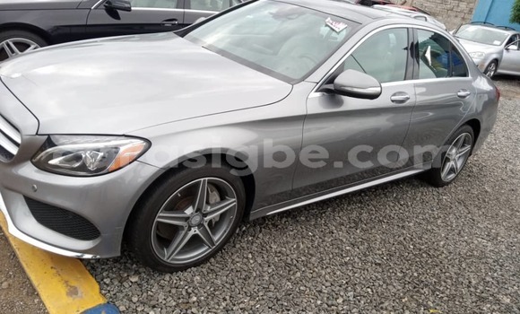 Acheter Occasion Voiture Mercedes-Benz C-Classe Gris à Lomé, Togo Acheter Occasion Voiture Mercedes-Benz C-Classe Gris à Lomé, Togo