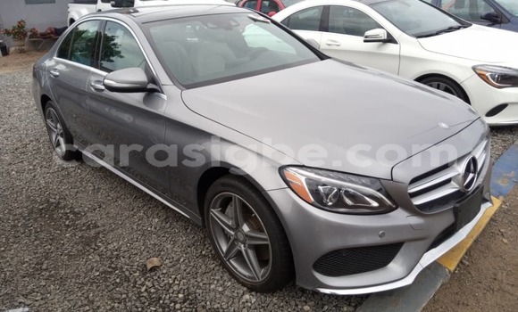 Acheter Occasion Voiture Mercedes-Benz C-Classe Gris à Lomé, Togo Acheter Occasion Voiture Mercedes-Benz C-Classe Gris à Lomé, Togo