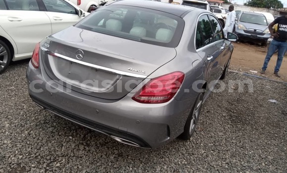 Acheter Occasion Voiture Mercedes-Benz C-Classe Gris à Lomé, Togo Acheter Occasion Voiture Mercedes-Benz C-Classe Gris à Lomé, Togo