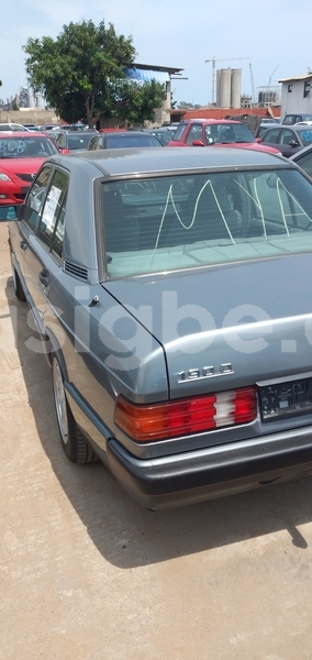 Big with watermark mercedes benz 190 togo lome 5977