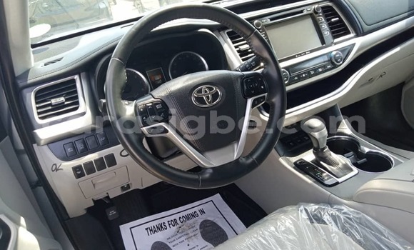 Acheter Occasion Voiture Toyota Highlander Gris à Lomé, Maritime Acheter Occasion Voiture Toyota Highlander Gris à Lomé, Maritime