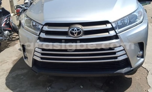 Acheter Occasion Voiture Toyota Highlander Gris à Lomé, Maritime Acheter Occasion Voiture Toyota Highlander Gris à Lomé, Maritime