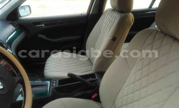 Buy Used BMW 3–Series Green Car in Lome in Togo Buy Used BMW 3–Series Green Car in Lome in Togo