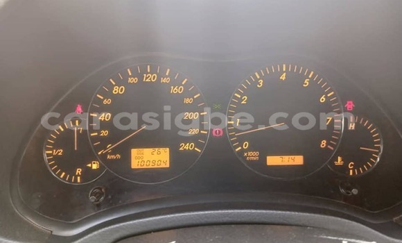 Buy Used Toyota Avensis Blue Car in Lome in Togo Buy Used Toyota Avensis Blue Car in Lome in Togo