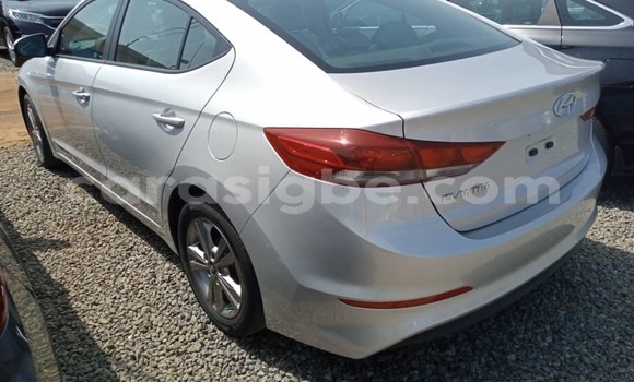 Buy Used Hyundai Elantra Silver Car in Lome in Togo Buy Used Hyundai Elantra Silver Car in Lome in Togo