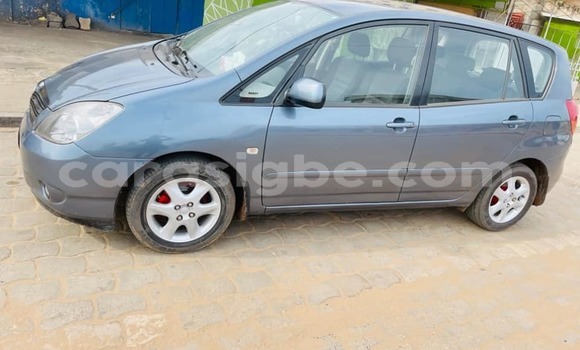 Buy Used Toyota Verso Blue Car in Lome in Togo Buy Used Toyota Verso Blue Car in Lome in Togo