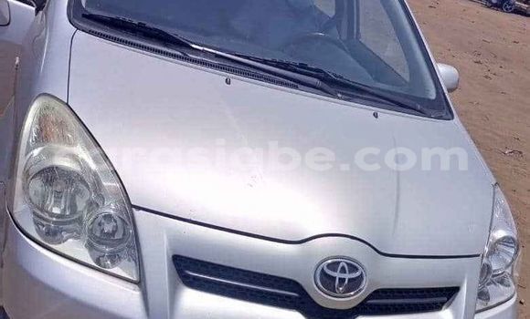 Buy Used Toyota Corolla Verso Silver Car in Lome in Togo Buy Used Toyota Corolla Verso Silver Car in Lome in Togo