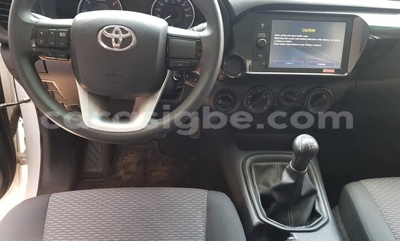 Buy Used Toyota Hilux White Car in Lome in Togo Buy Used Toyota Hilux White Car in Lome in Togo
