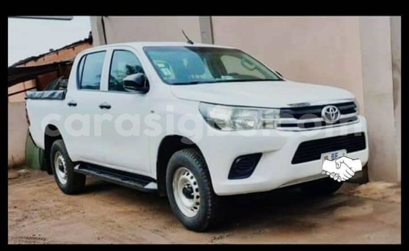 Big with watermark toyota hilux togo lome 6059