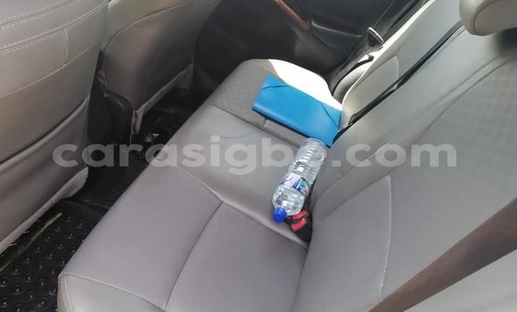 Buy Used Toyota Matrix Blue Car in Lome in Togo Buy Used Toyota Matrix Blue Car in Lome in Togo