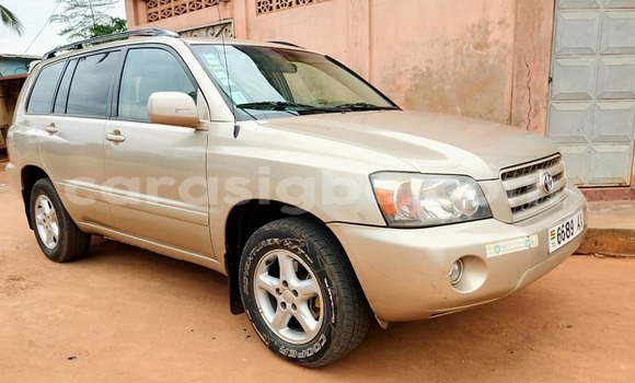 Acheter Occasion Voiture Toyota Highlander Beige à Lomé, Togo Acheter Occasion Voiture Toyota Highlander Beige à Lomé, Togo